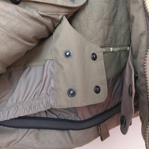 Burton Olive Green Two Toned Snowboard / Ski Snow Jacket Size Small - Picture 16 of 16